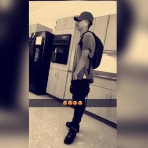 Meet your Posher, Moises